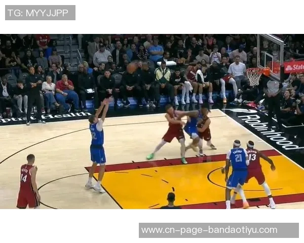 克莱在独行侠重塑自我摆脱过往辉煌的束缚与挑战 克莱在独行侠重塑自我摆脱过往辉煌的束缚与挑战